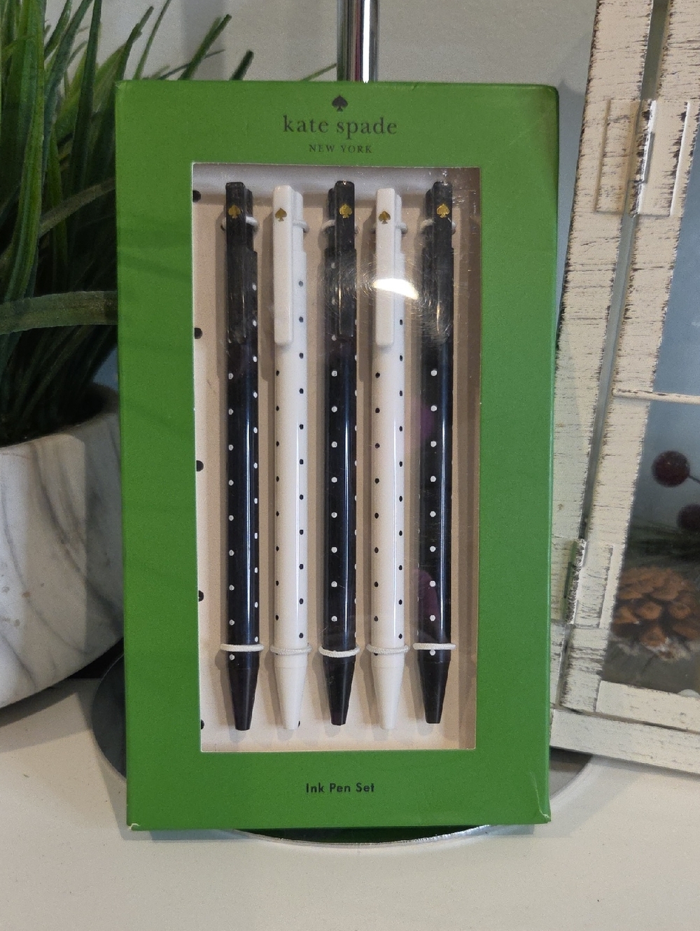 SOLD***Kate Spade Set Of 5 Pens - Picture 1 of 4